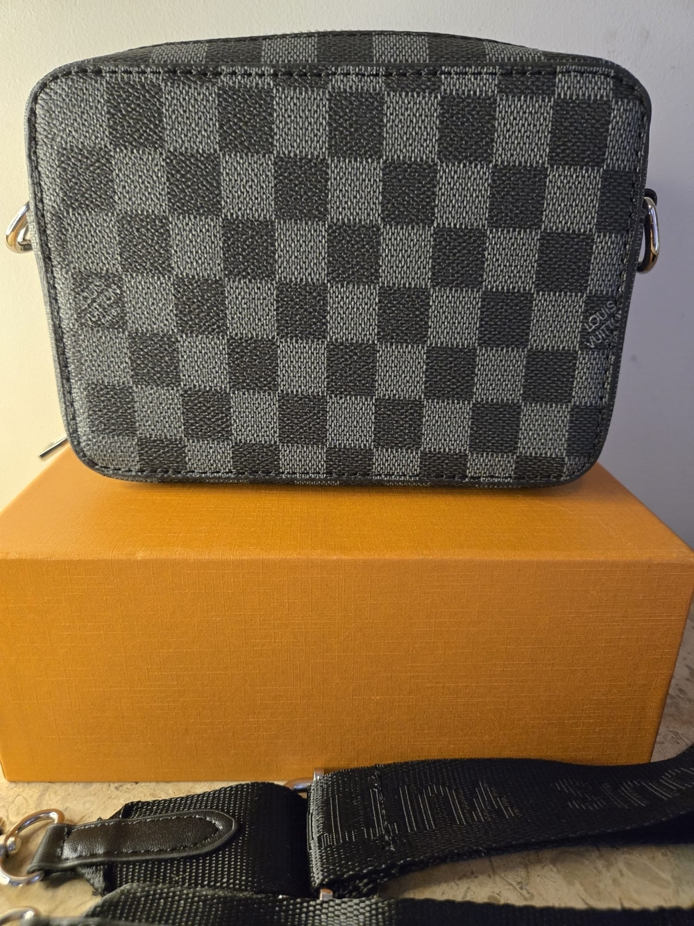 Black Check Pattern Zip Pouch Wallet - Picture 8 of 8